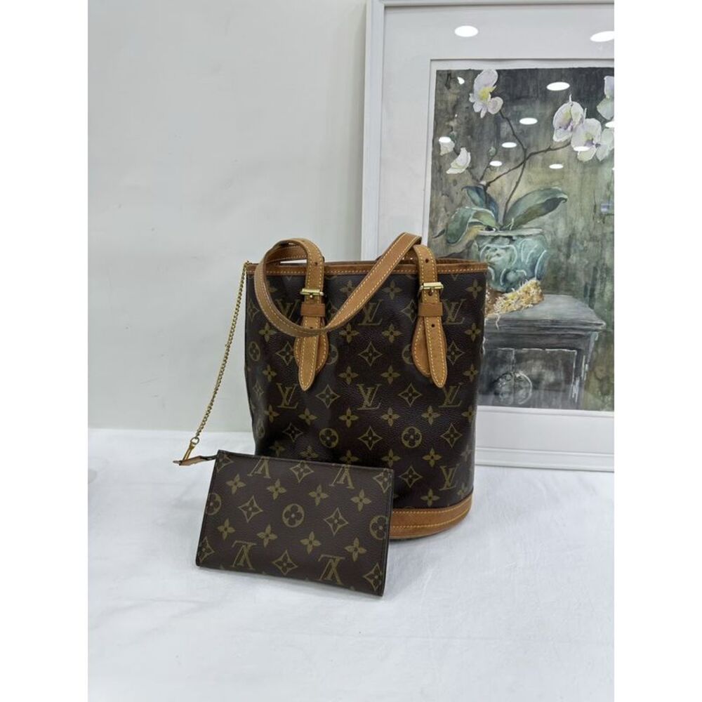 Louis Vuitton Women Pre-Loved Bag Very Good Condition